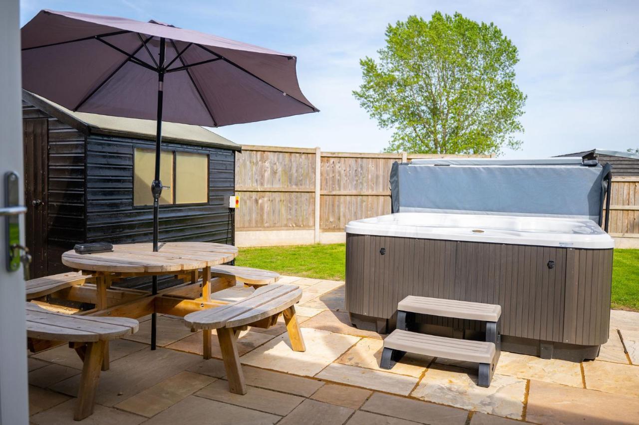 The Stables Villa Halesworth Buitenkant foto