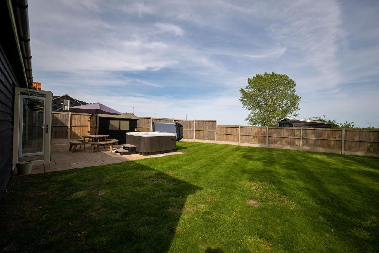 The Stables Villa Halesworth Buitenkant foto
