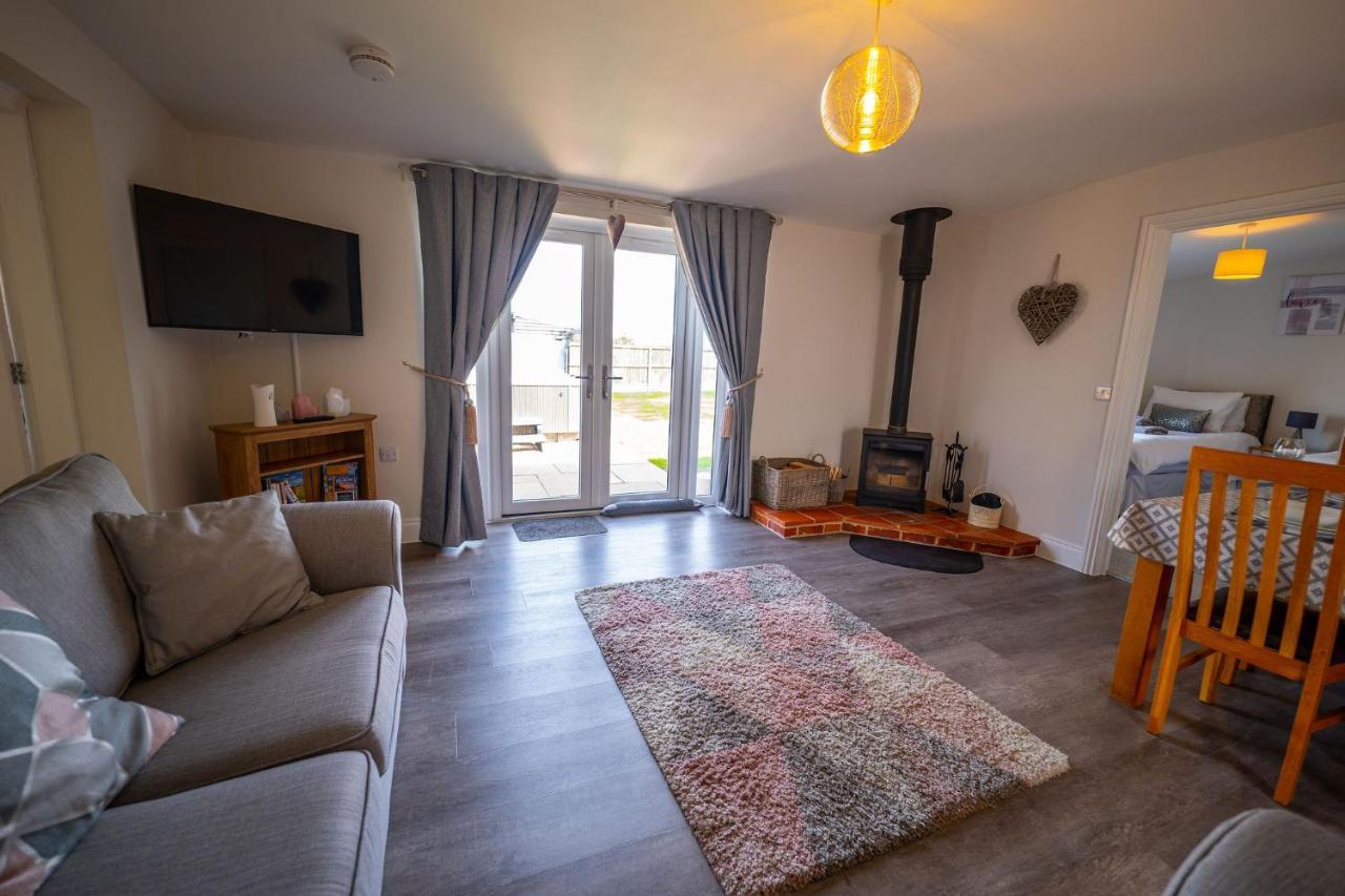 The Stables Villa Halesworth Buitenkant foto